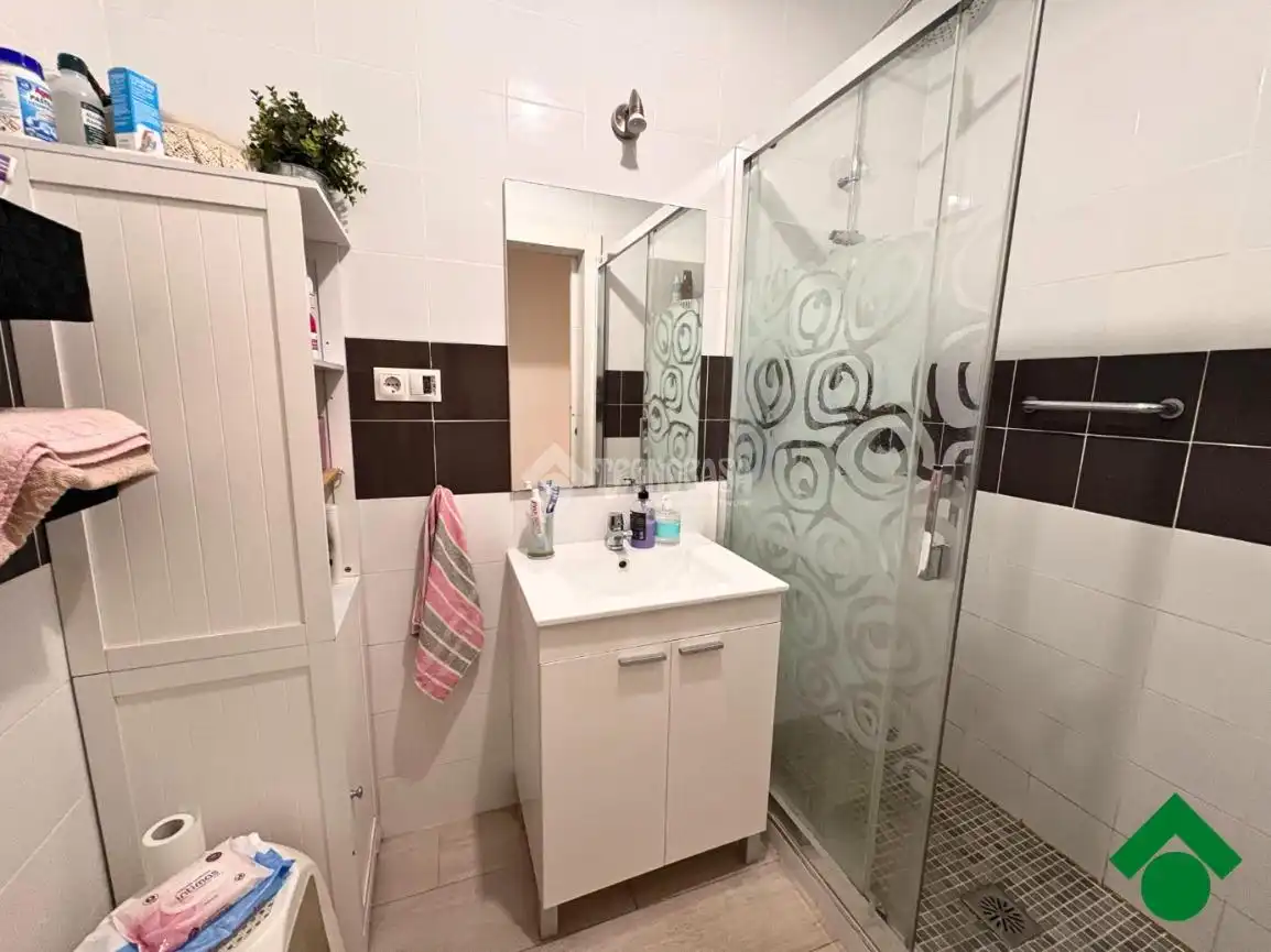 Baño de Piso en venta en Pizarra con Aire acondicionado y Amueblado