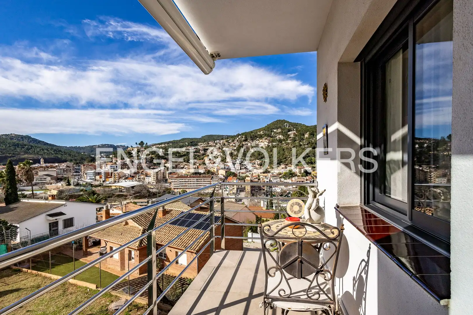 Terrassa de Casa o xalet en venda en Vallirana amb Aire condicionat, Calefacció i Jardí privat