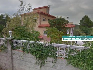 Casa con jardín en venta en VILAFRANCA 56
