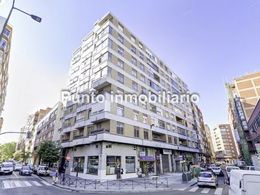 Pis amb ascensor de lloguer a Calle de Cervantes