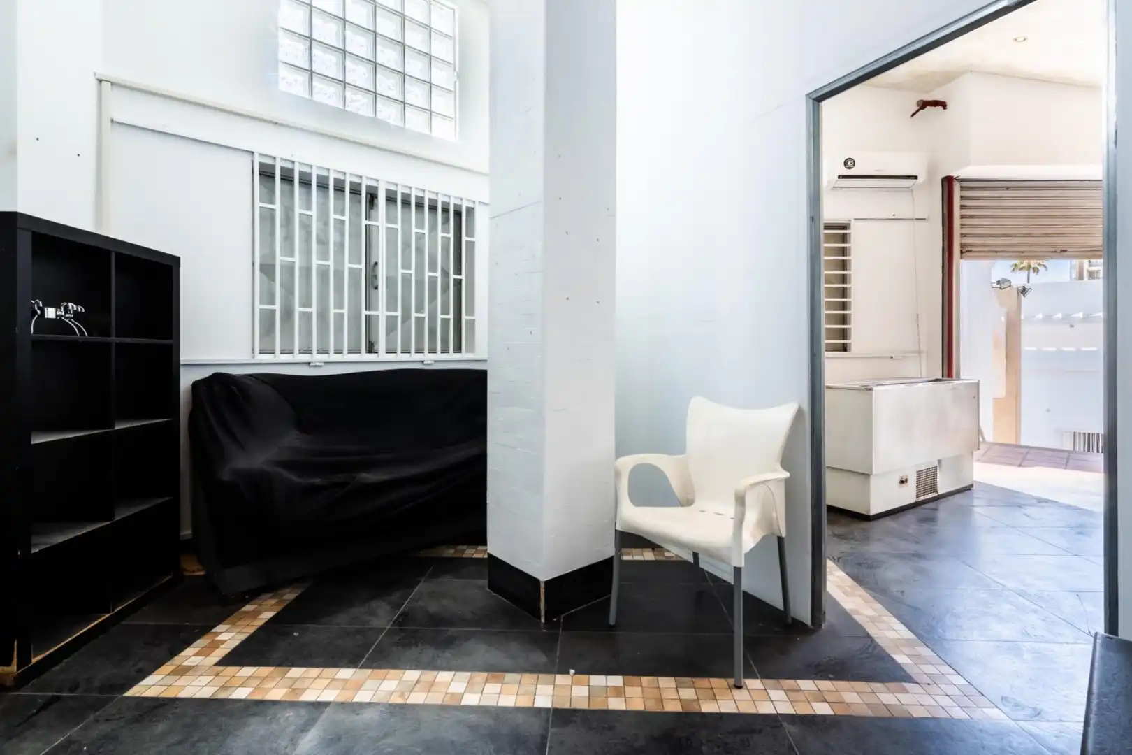 Büro zum Verkauf in Arona