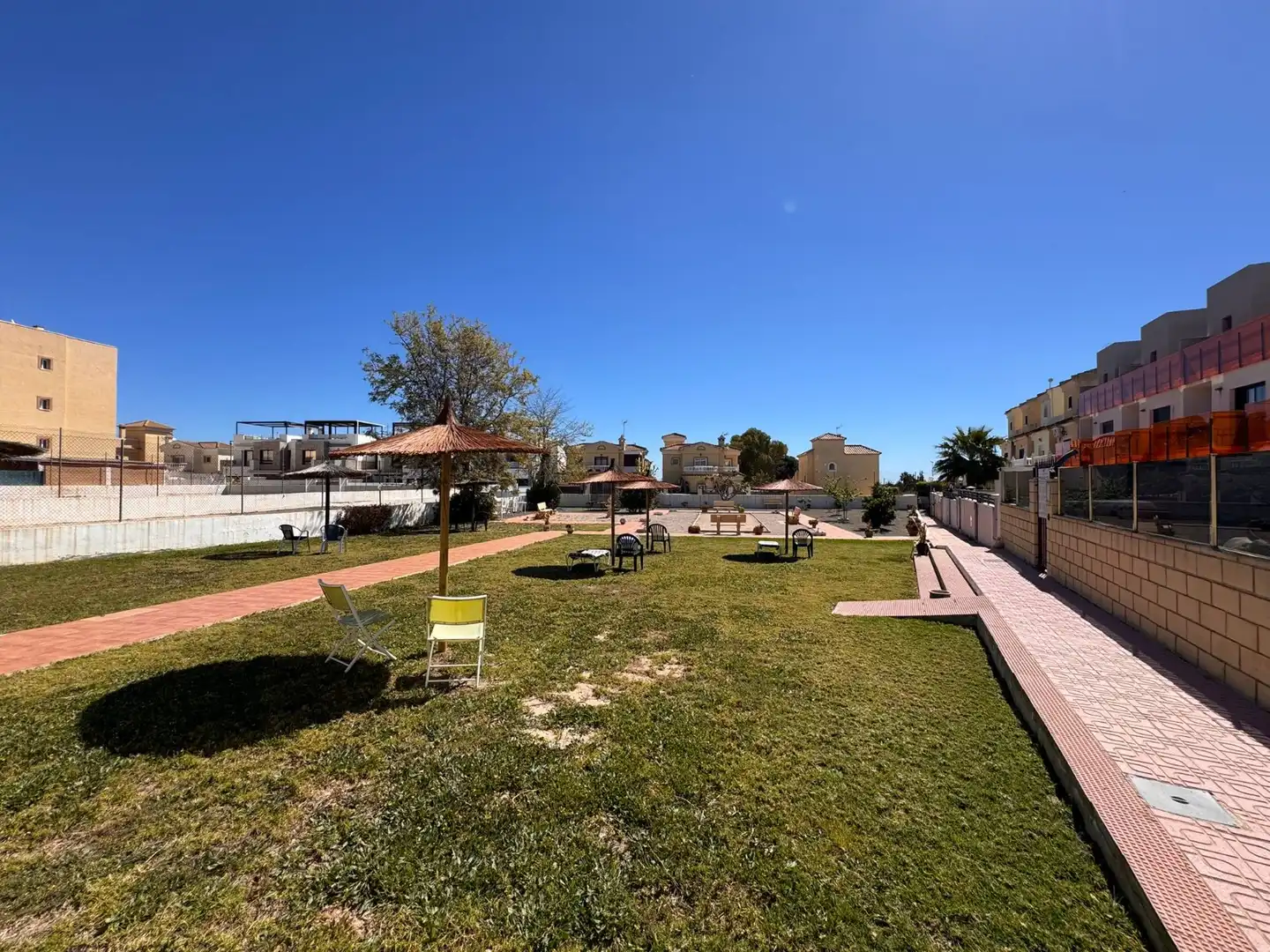 Terrassa de Casa adosada en venda en Orihuela amb Terrassa, Traster i Balcó