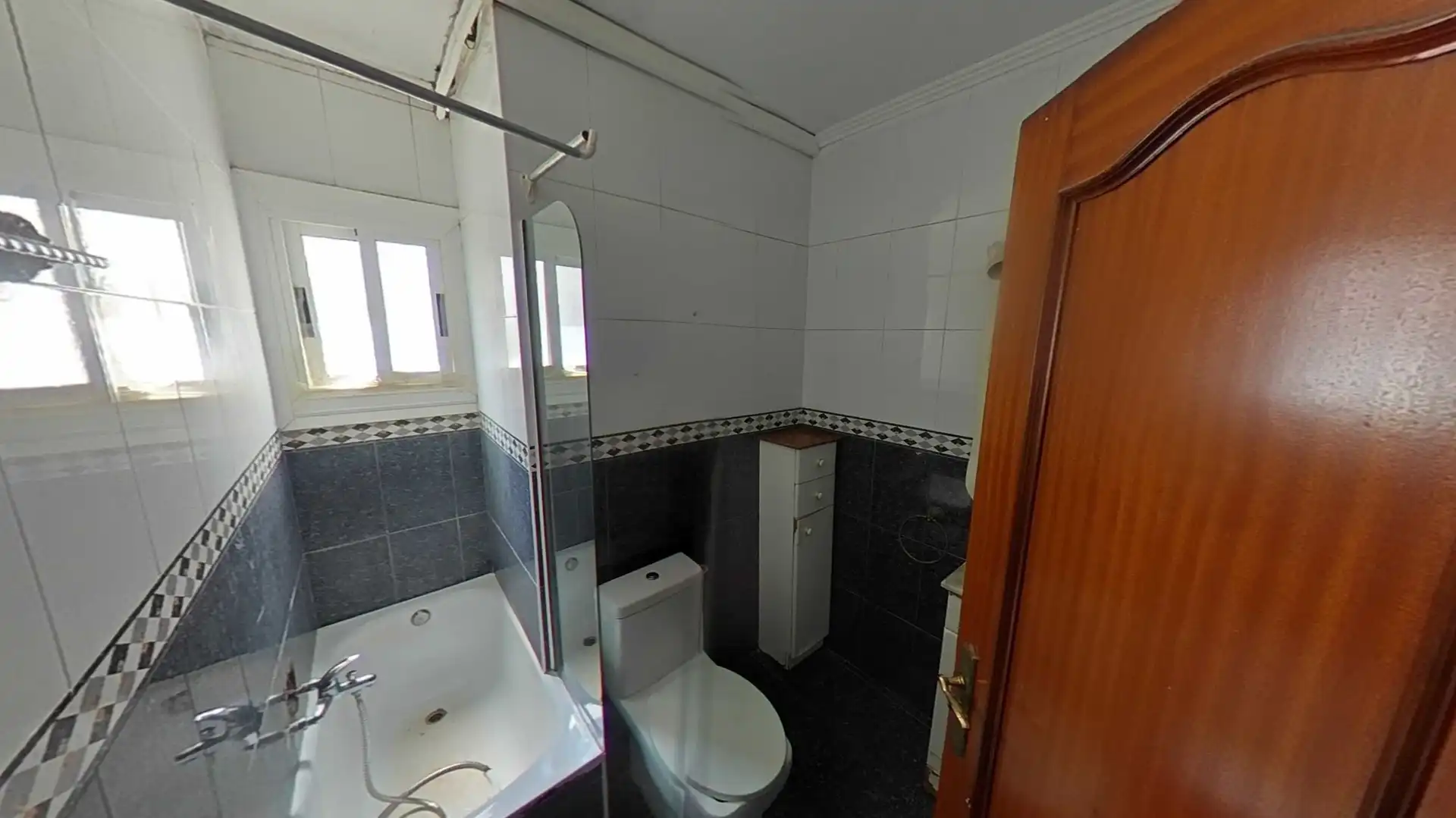Badezimmer von Wohnung zum Verkauf in Tarragona