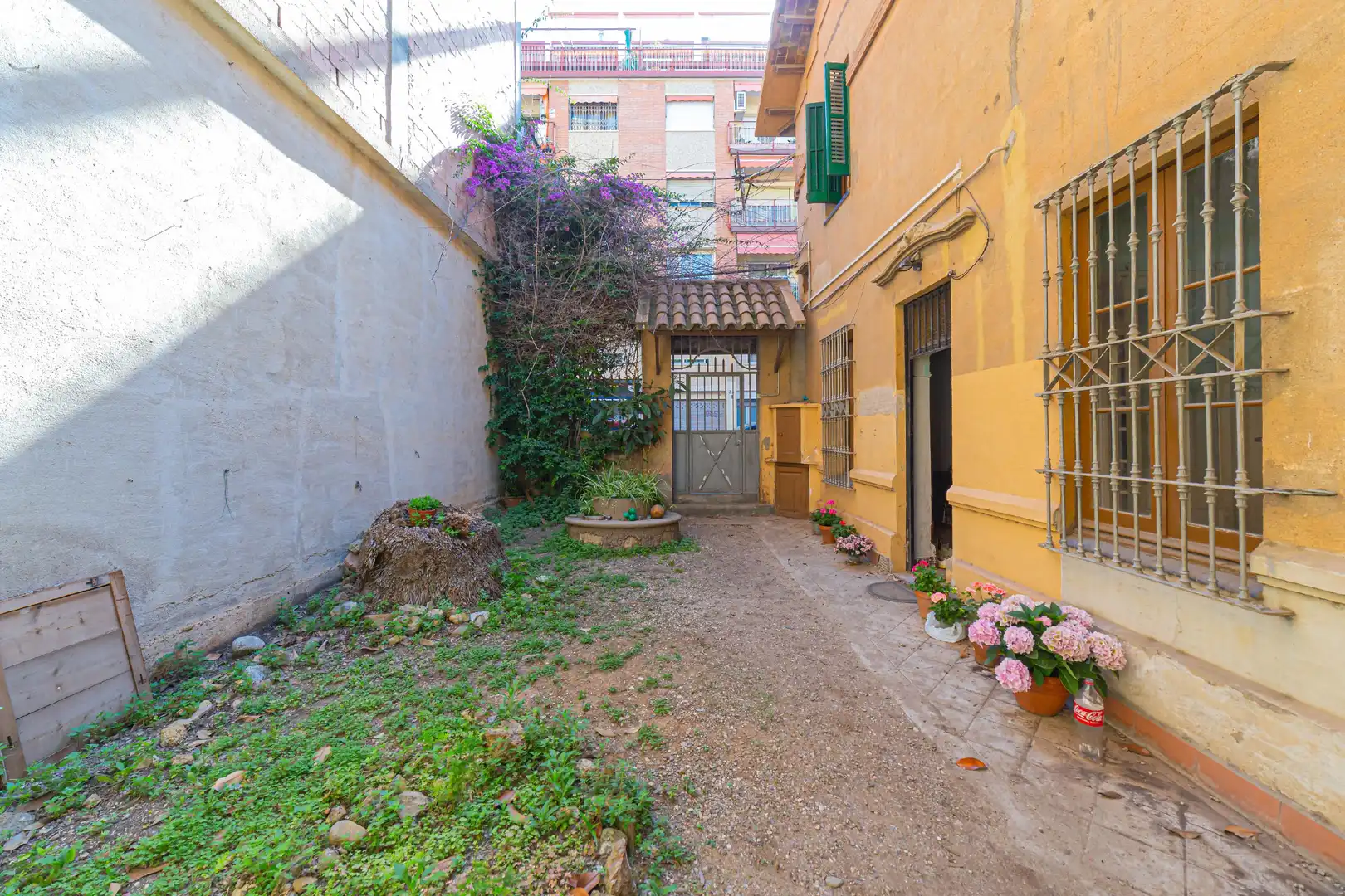 Villa avec terrasse à vendre à Nou Barris, imagen 3