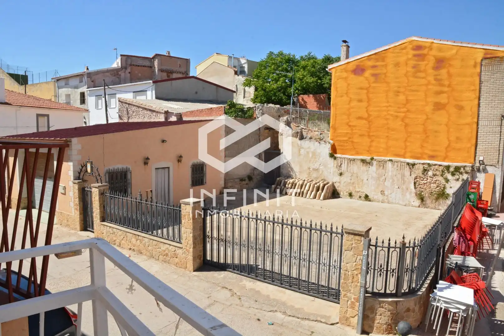 Exterior view of Houses for sale in Mazuecos  with Air Conditioner and Balcony