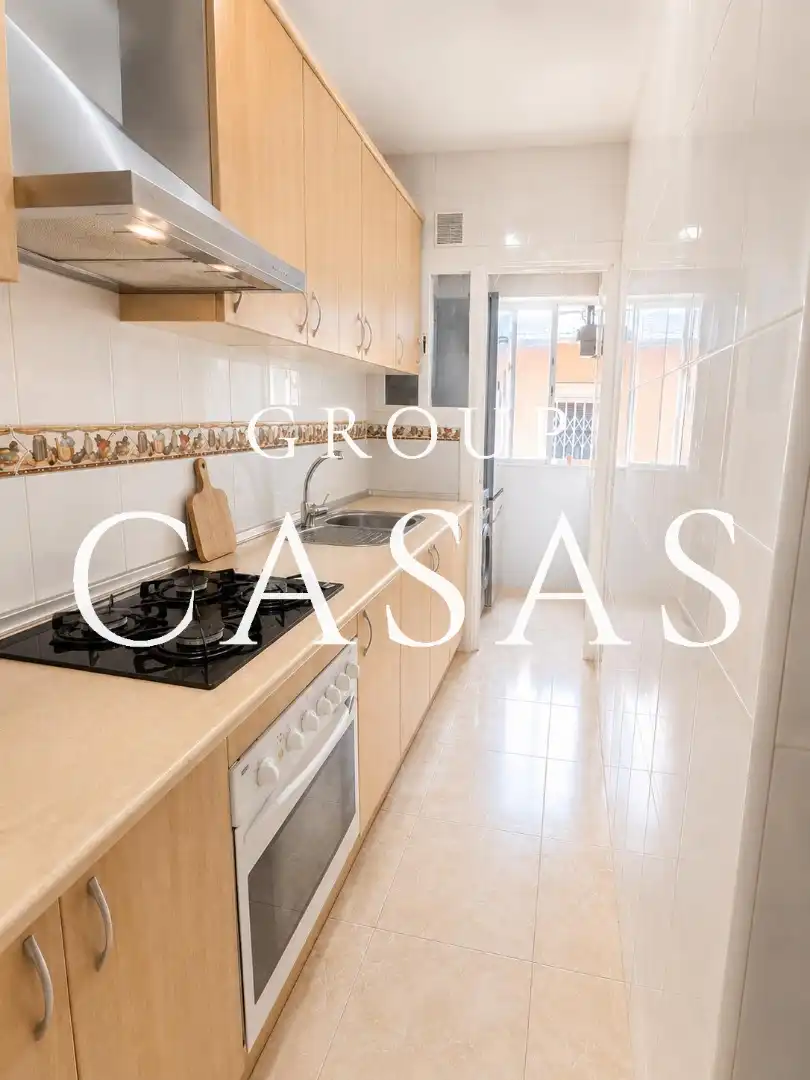 Küche von Wohnung zum Verkauf in L'Hospitalet de Llobregat mit Klimaanlage