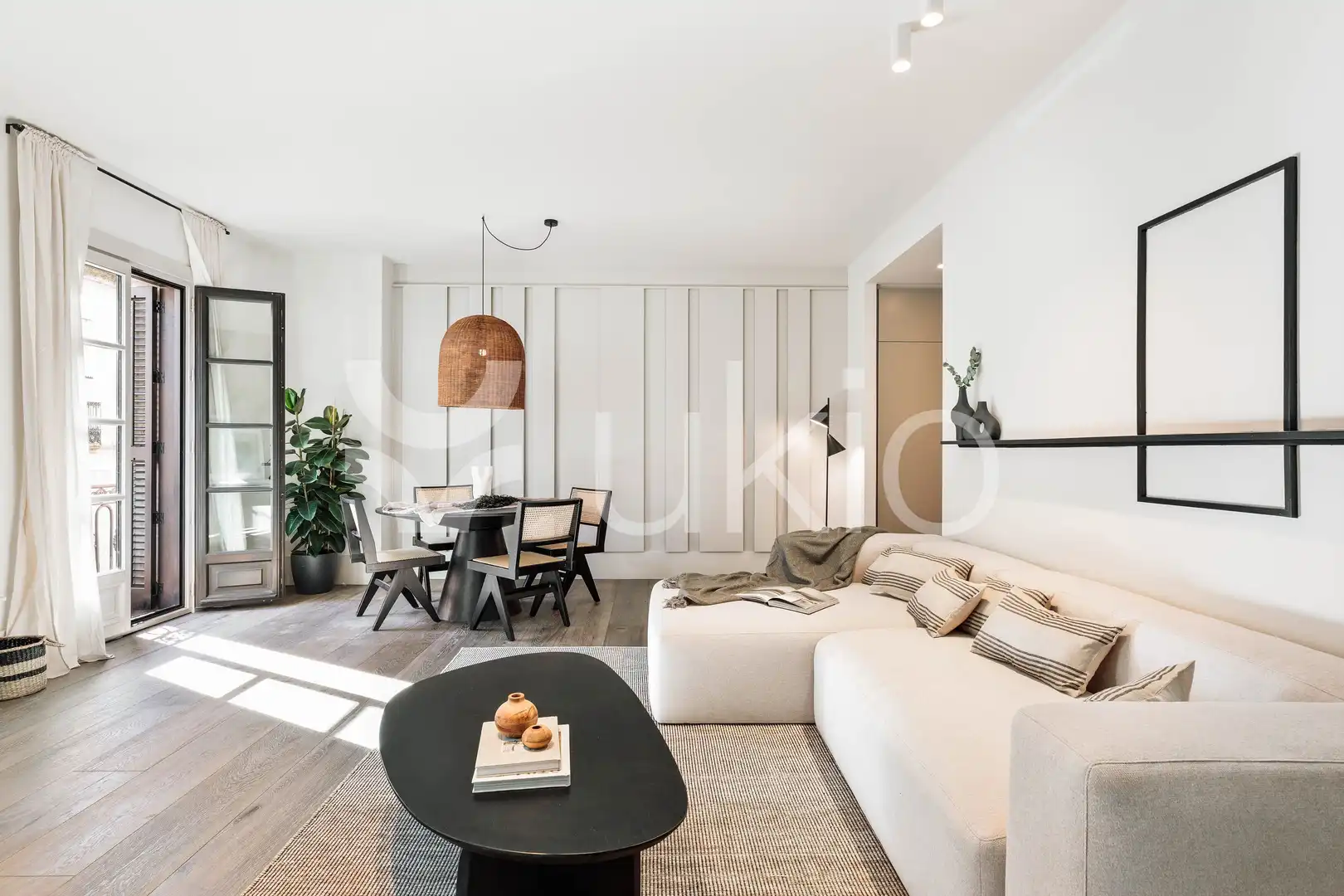 Sala de estar de Apartamento de alquiler en Barcelona con Aire acondicionado, Calefacción y Amueblado