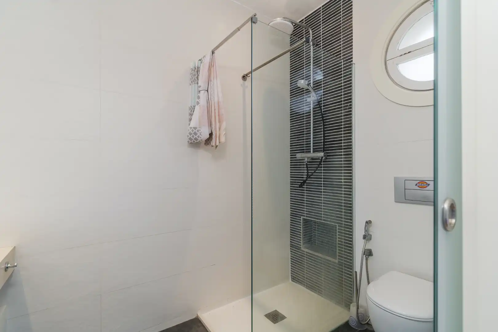 Baño de Casa adosada en venta en Castelldefels con Aire acondicionado, Calefacción y Parquet