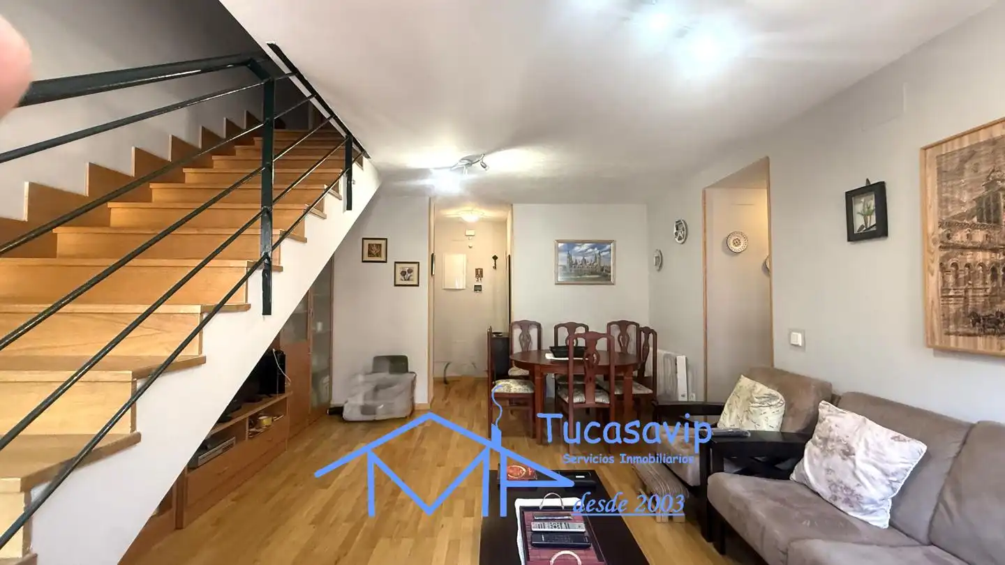 Dúplex en venta en El Hoyo de Pinares  con Calefacción y Amueblado