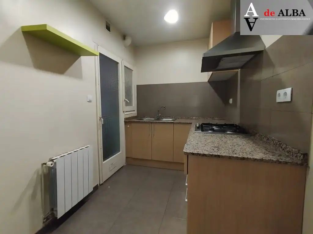 Kitchen of Flat for sale in Esplugues de Llobregat  with Air Conditioner, Heating and Parquet flooring