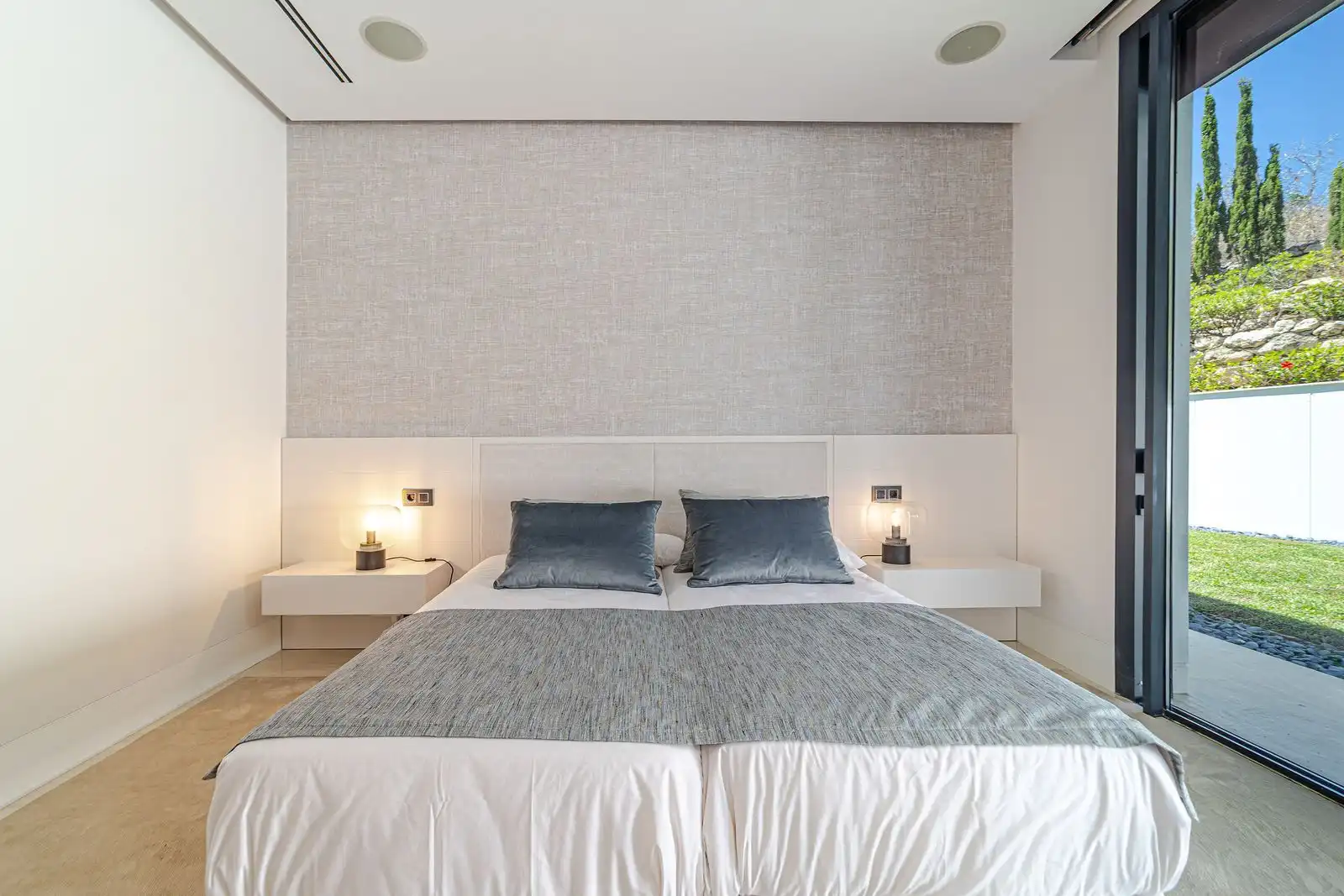 Schlafzimmer von Haus oder Chalet zur Miete in Marbella mit Klimaanlage, Privatgarten und Terrasse