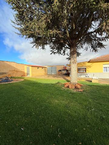 Casa-chalet en Venta en Calle Pasión en Quiruelas de Vidriales