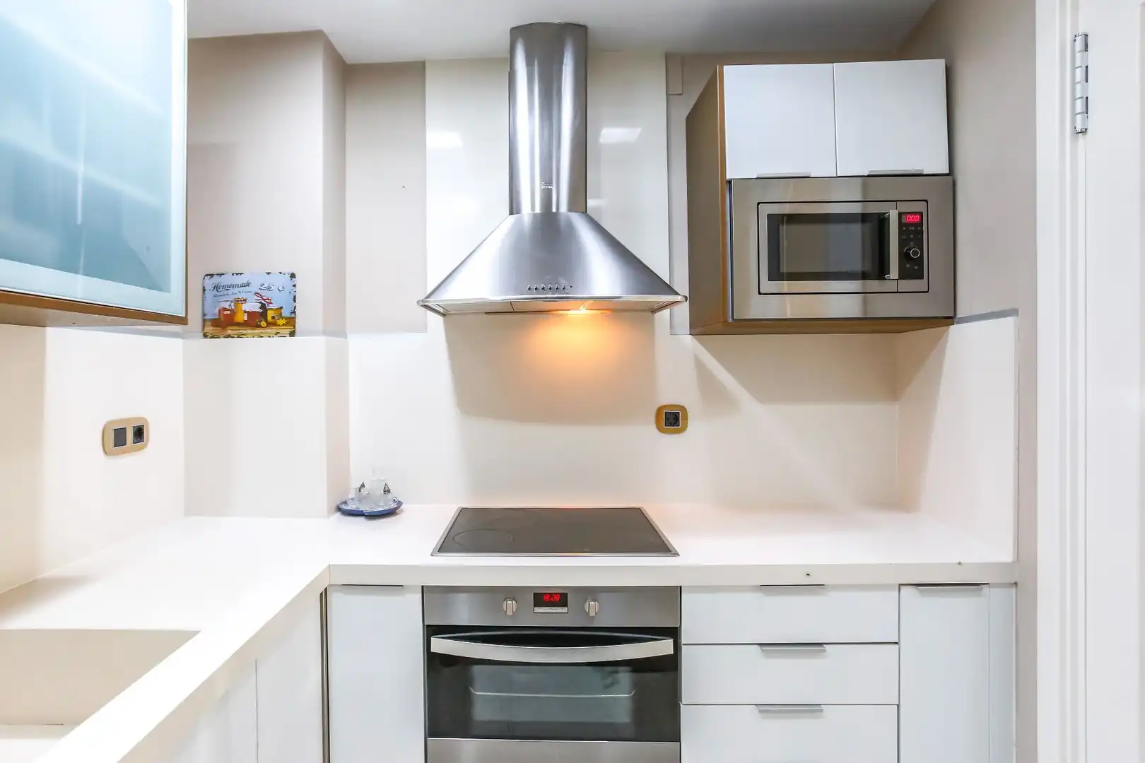 Kitchen of Flat for sale in Sitges  with Air Conditioner, Heating and Terrace