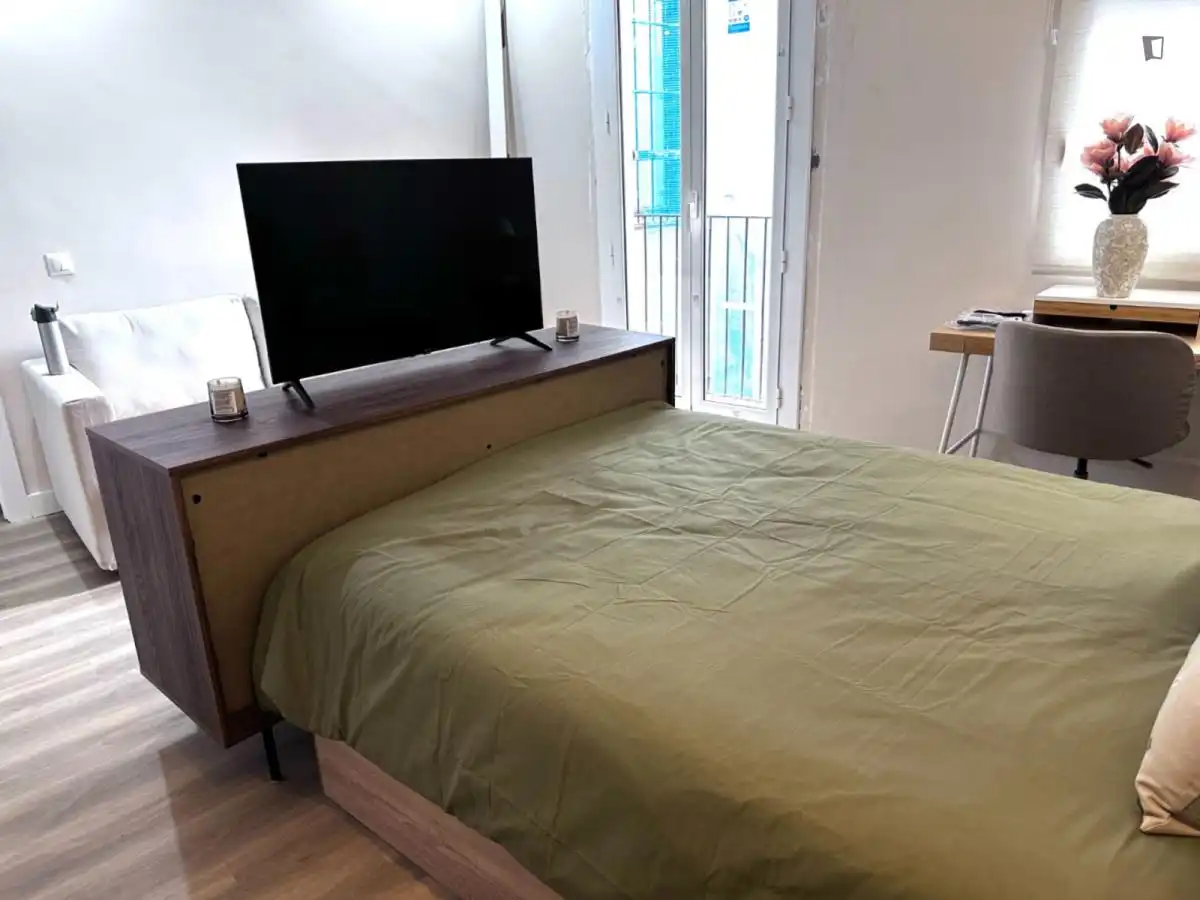 Dormitori de Apartament de lloguer en Barcelona amb Aire condicionat, Calefacció i Moblat