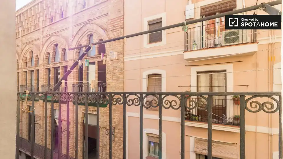 Piso con terraza en alquiler en Ciutat Vella, imagen 5