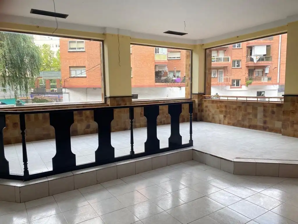 Local comercial en alquiler en Centro Urbano - Hirigunea, imagen 6