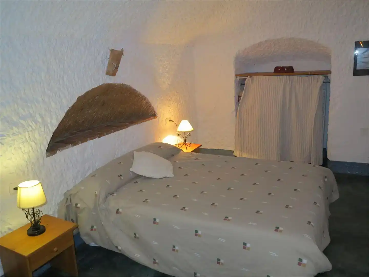 Bedroom of Flat for rent in Cortes y Graena  with Private garden, Furnished and Balcony
