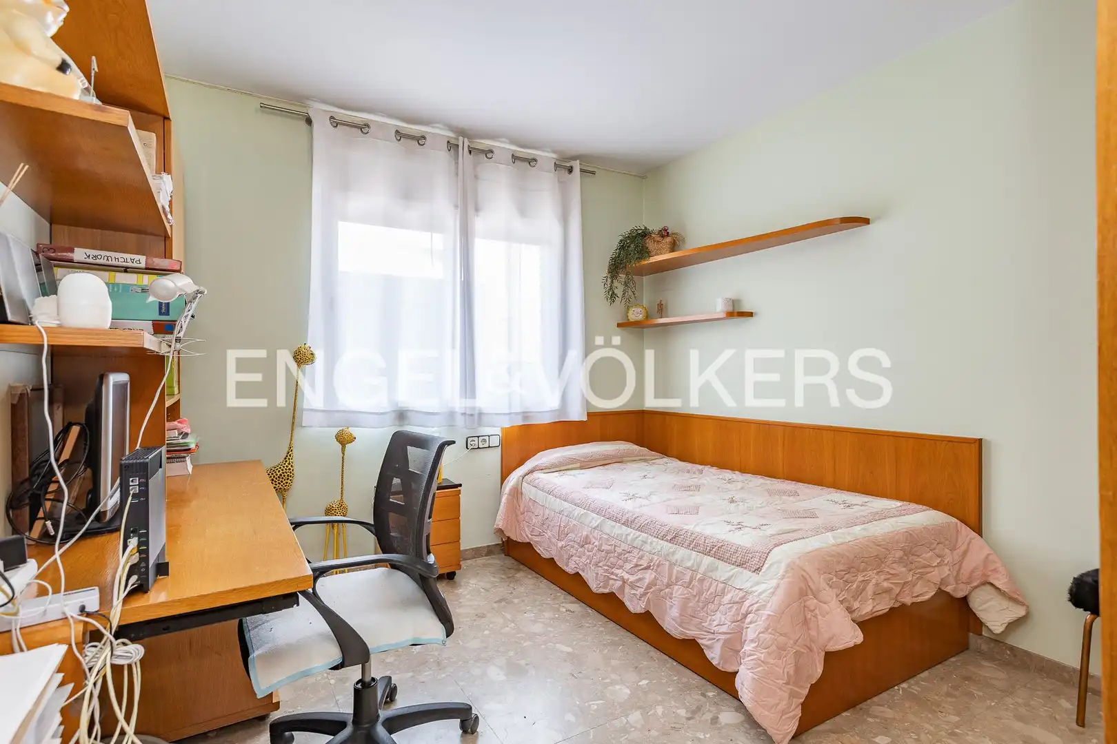 Bedroom of Houses for sale in Terrassa  with Air Conditioner, Heating and Private garden