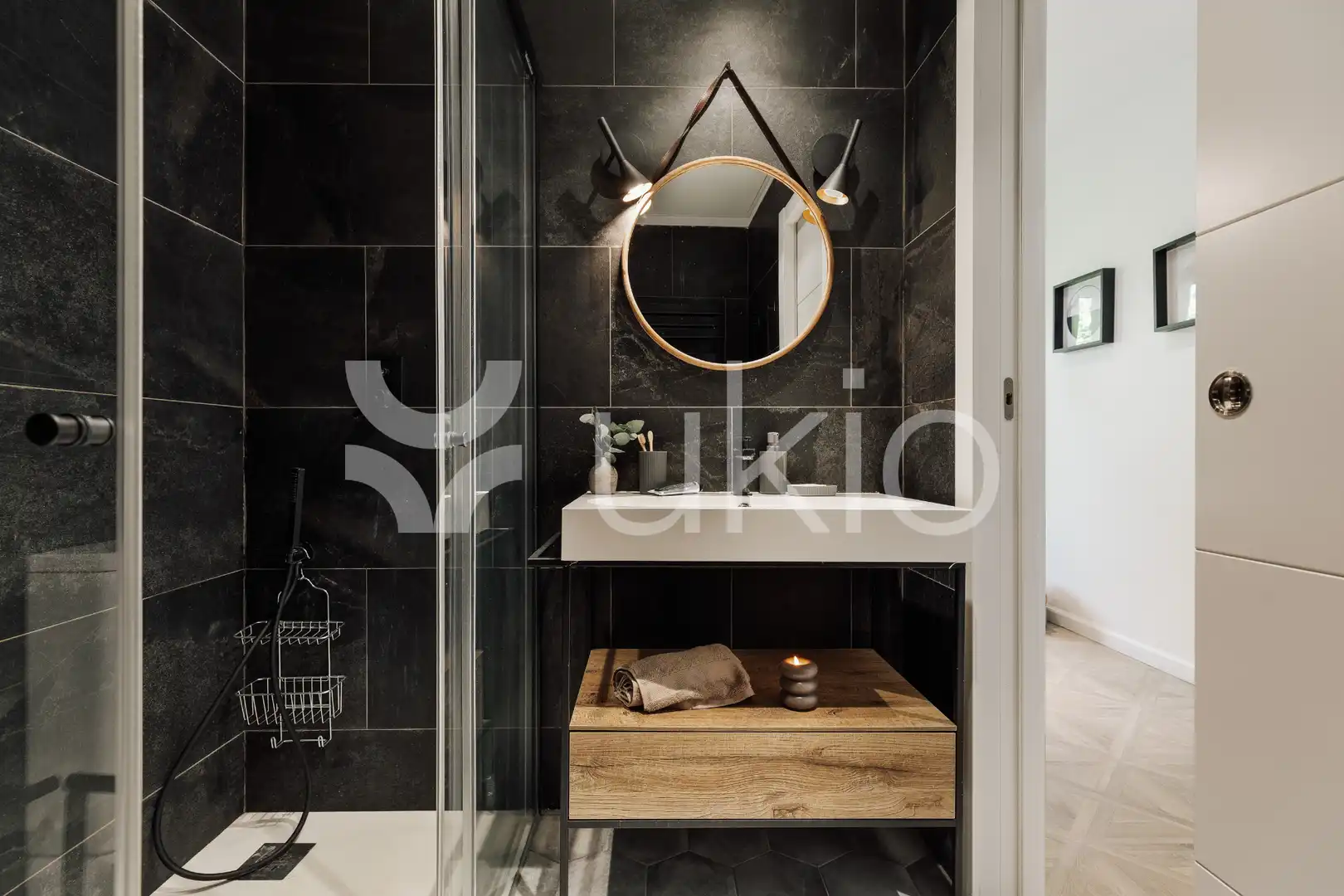 Bathroom of Apartments for rent in Barcelona  with Air Conditioner, Heating and Furnished