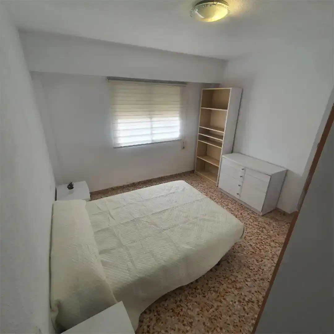 Dormitori de Pis en venda en Alzira amb Aire condicionat, Moblat i Forn