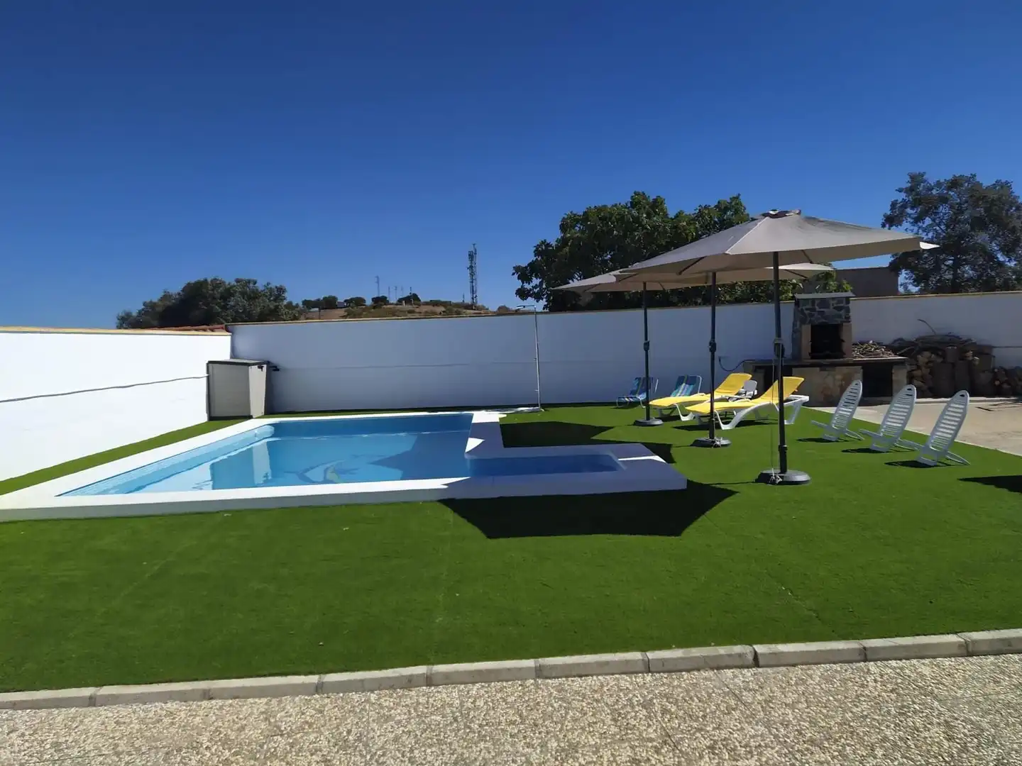 Piscina de Casa o chalet de alquiler en Castilblanco de los Arroyos con Jardín privado, Terraza y Piscina