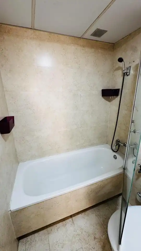 Badezimmer von Wohnung zum Verkauf in Zaragoza mit Klimaanlage, Heizung und Parkett
