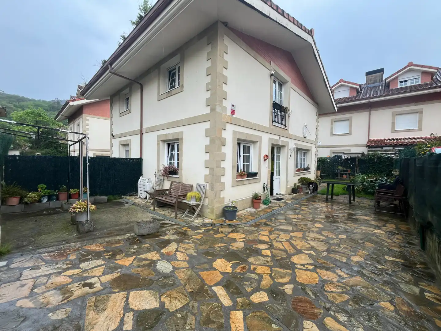 Vista exterior de Casa o xalet en venda en Guriezo amb Calefacció, Jardí privat i Parquet