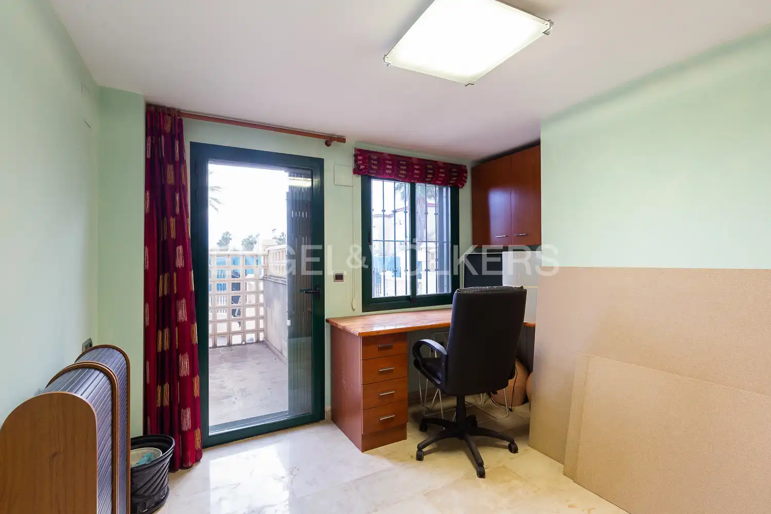 Vista exterior de Casa adosada en venta en Valencia con Aire acondicionado, Calefacción y Jardín privado