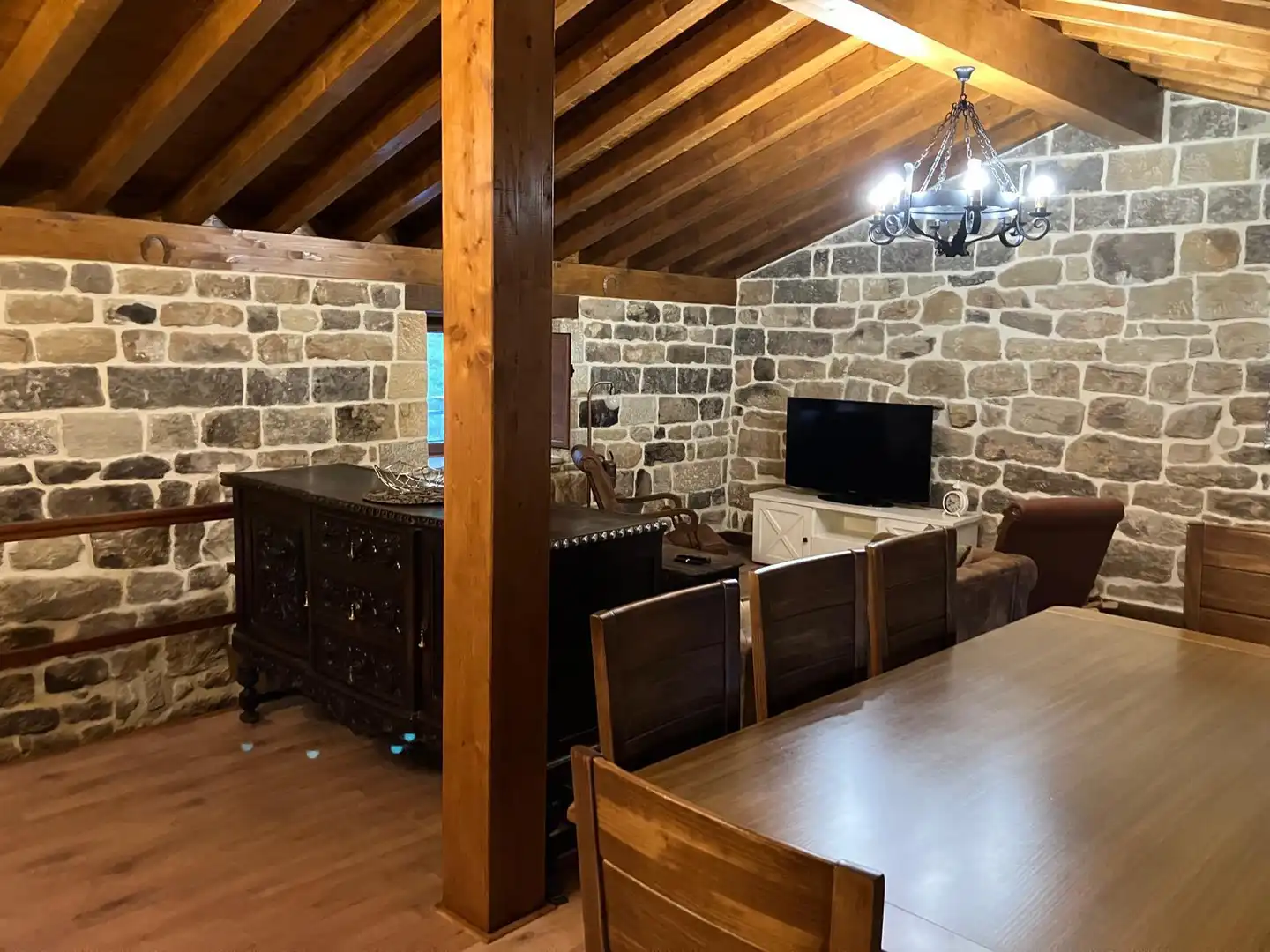 Comedor de Finca rústica en venta en San Pedro del Romeral con Calefacción, Jardín privado y Terraza