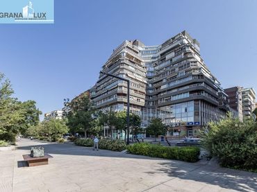 Pis amb ascensor en venda a Avenida de la Constitución