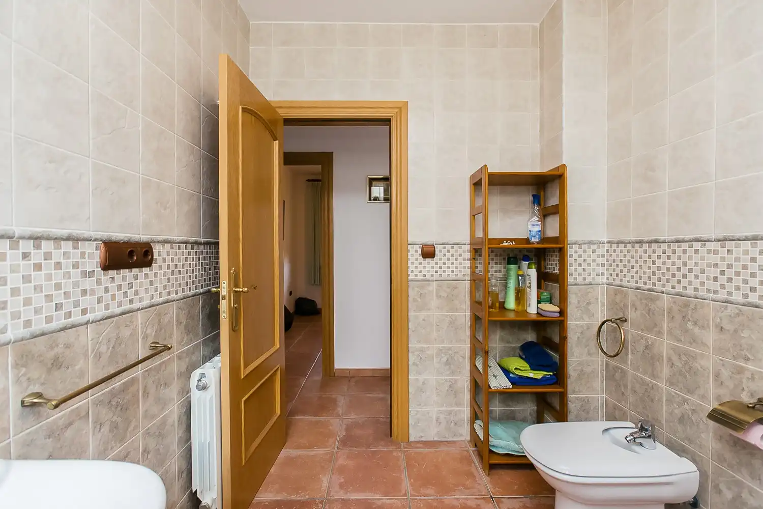 Bany de Casa o xalet en venda en Purullena amb Aire condicionat, Jardí privat i Terrassa