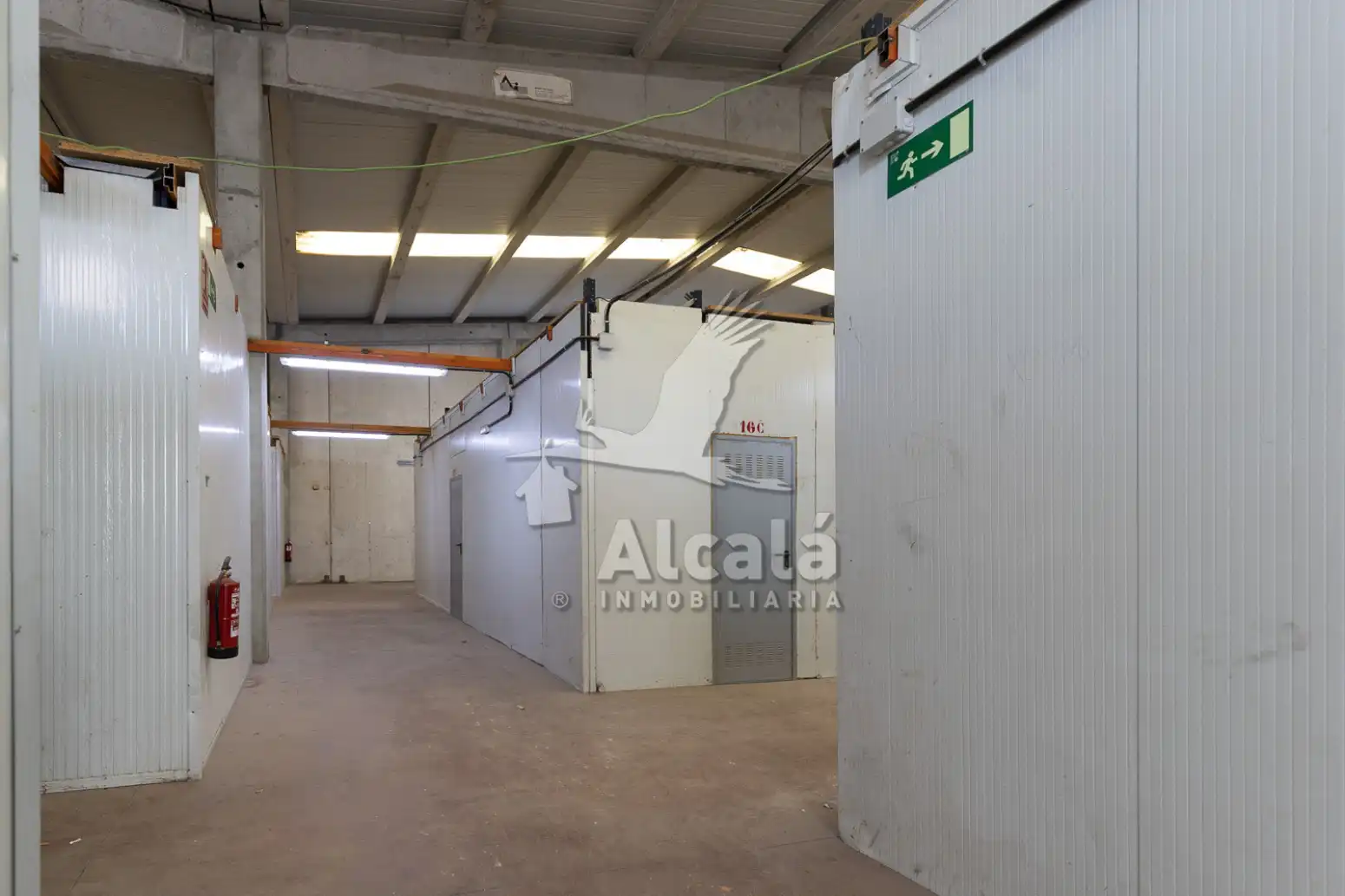 Nave industrial en venta en Alcalá de Henares