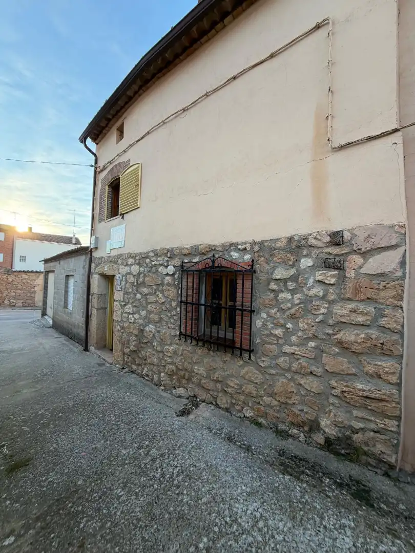 Vista exterior de Casa o chalet en venta en Peñaranda de Duero con Trastero