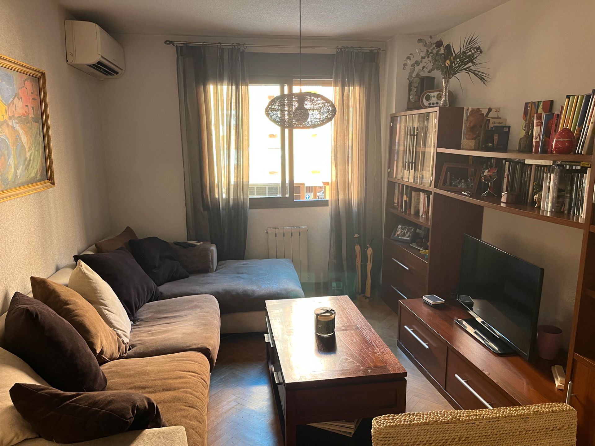 Living room of Flat for sale in  Madrid Capital  with Air Conditioner, Heating and Storage room