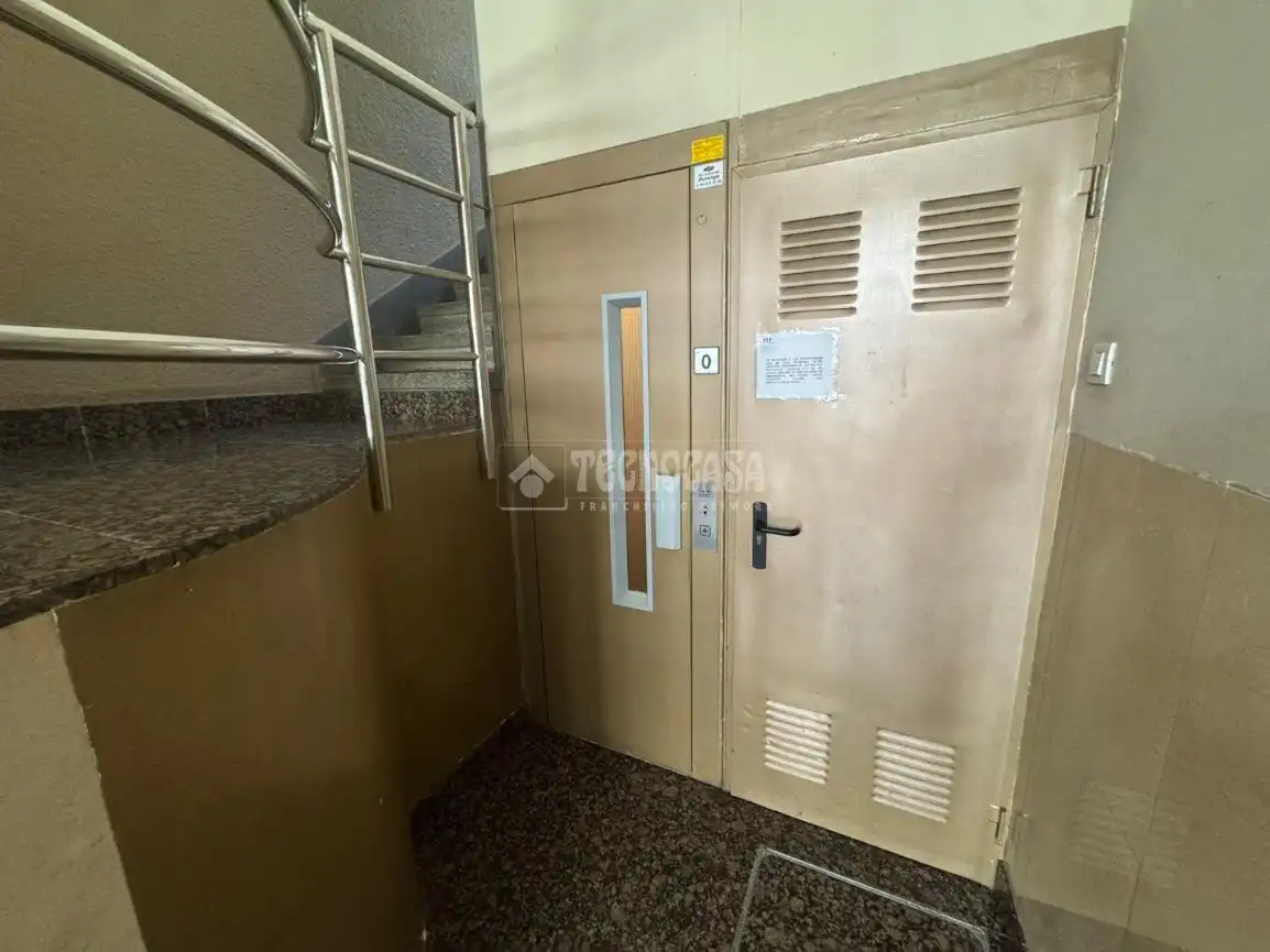 Piso en venta en Bilbao  con Balcón