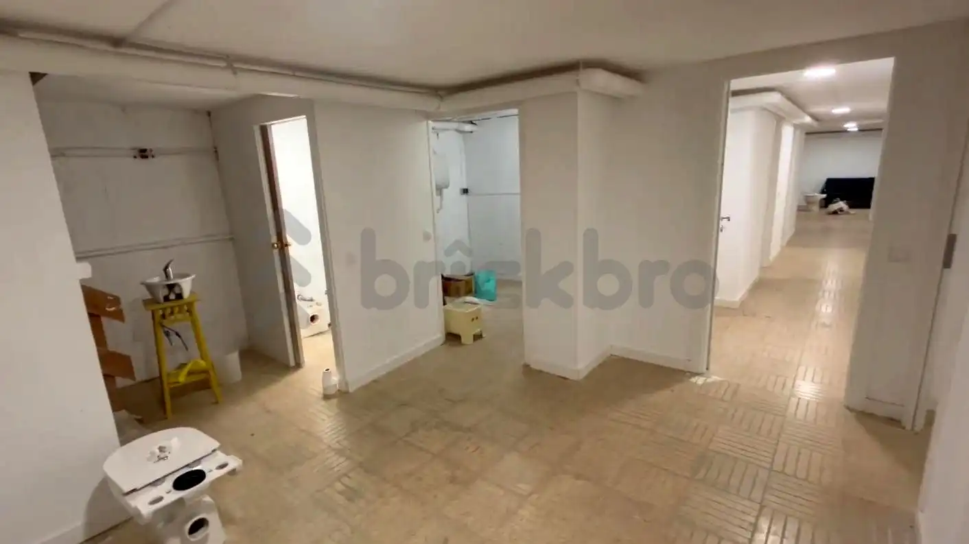 Business premises for sale in De La Manigua, imagen 22