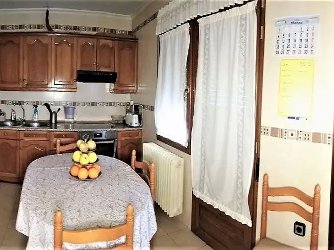 Cuina de Dúplex en venda en Alcázar de San Juan amb Calefacció, Terrassa i Traster