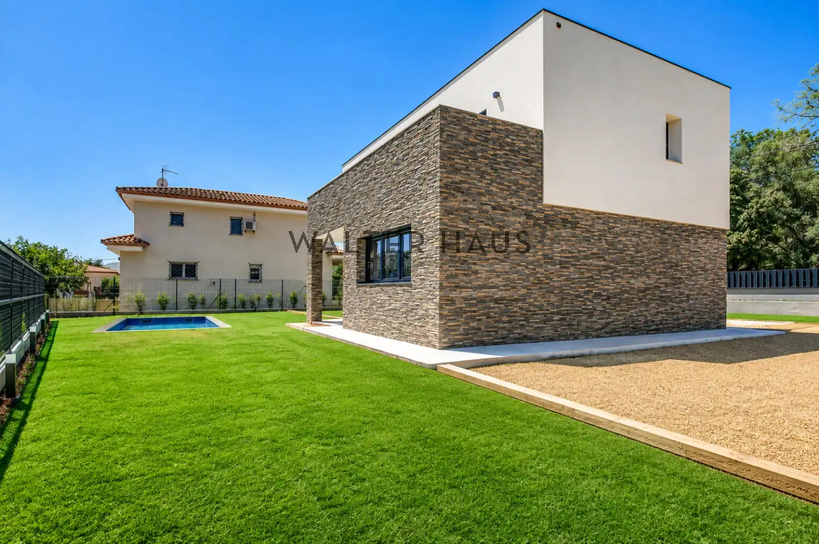 Casa amb terrassa en venda a Carrer del Daró, imagen 13