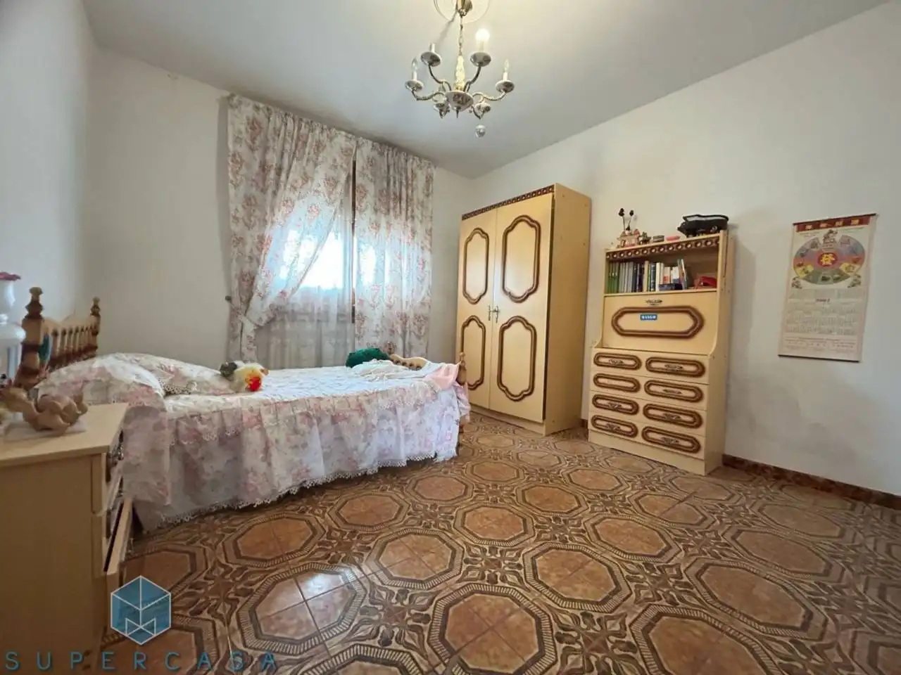 Dormitori de Casa o xalet en venda en Bargas amb Calefacció, Jardí privat i Terrassa