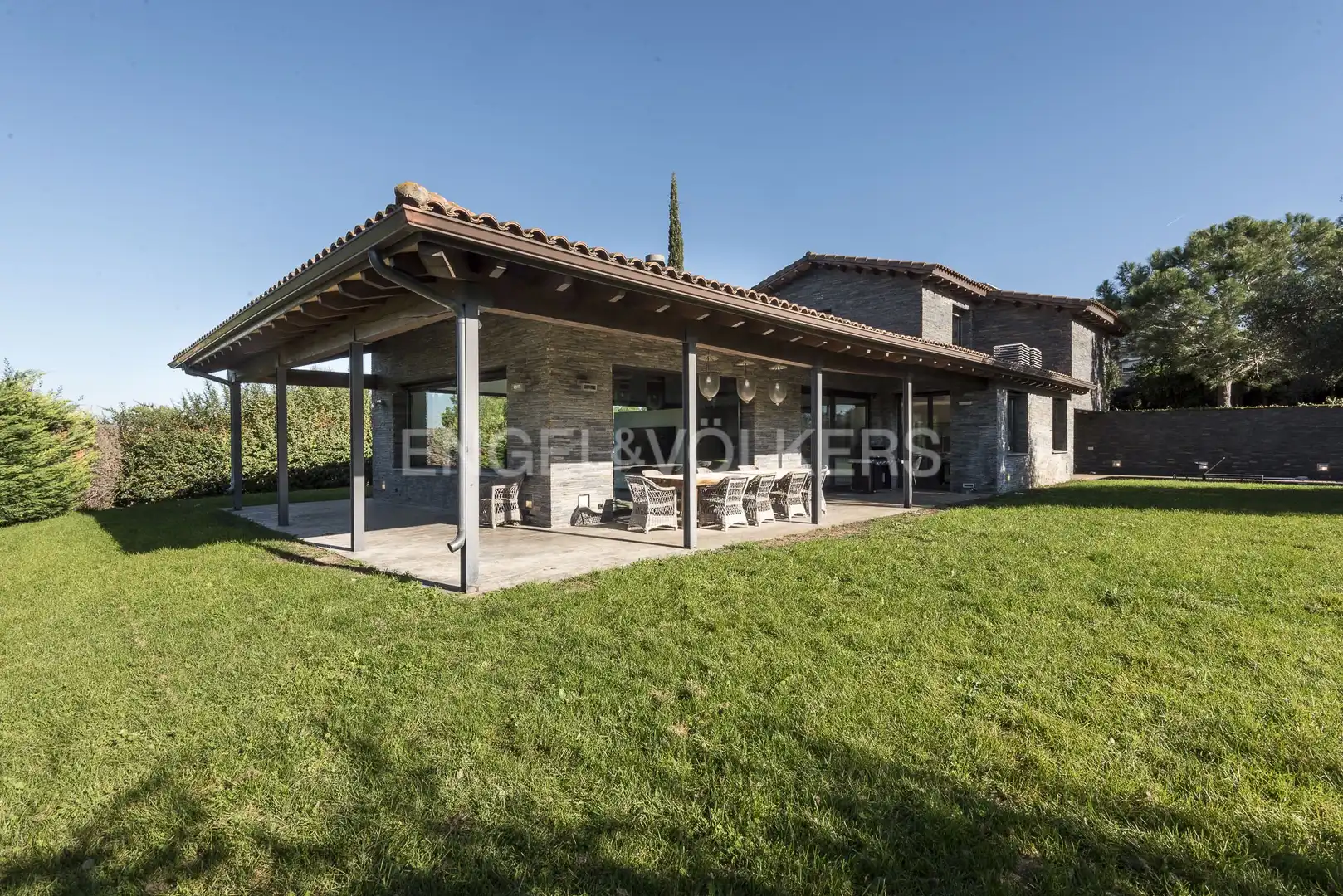 Casa amb piscina en venda a Corbera de Llobregat