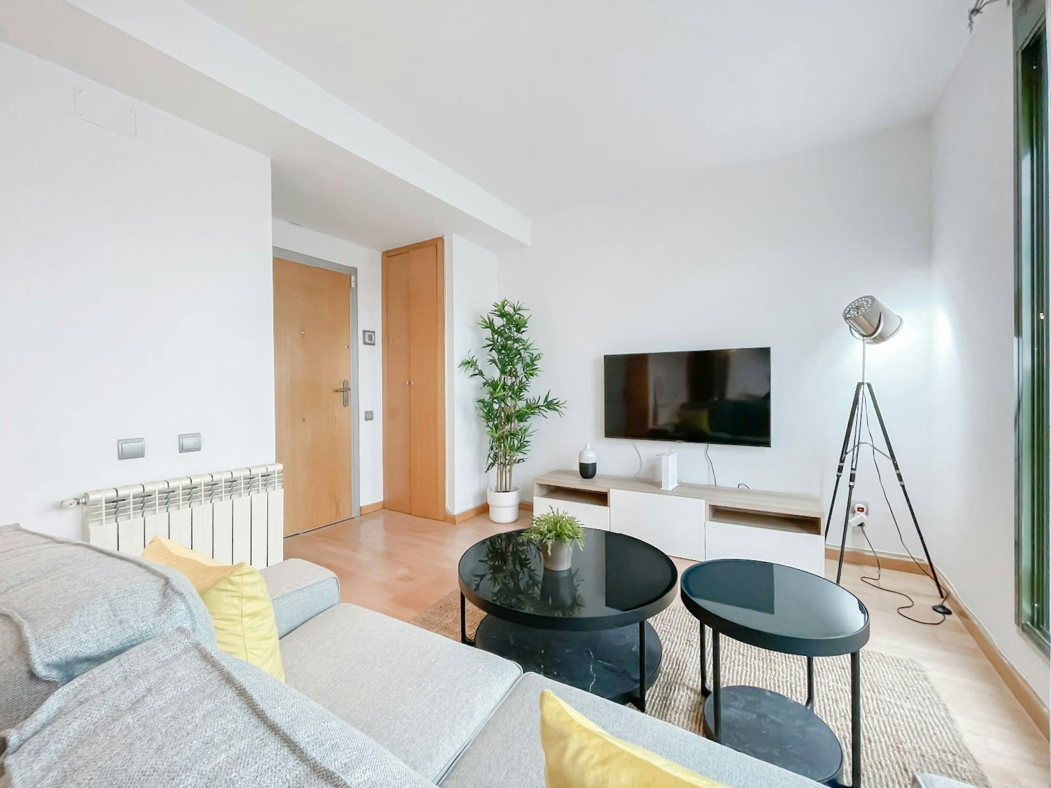 Sala de estar de Piso de alquiler en  Madrid Capital con Aire acondicionado, Calefacción y Amueblado