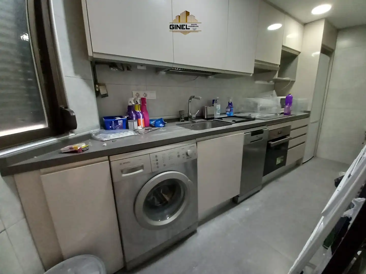 Cuina de Pis de lloguer en Jaén amb Aire condicionat, Calefacció i Balcó