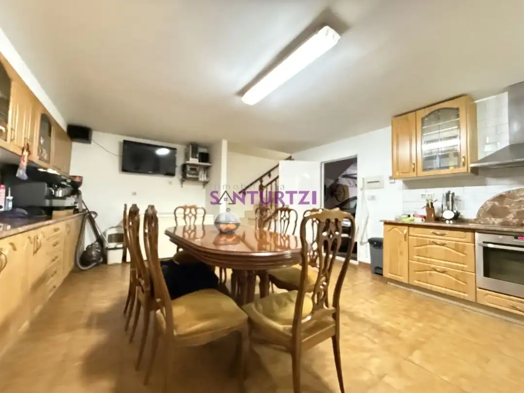 Detached homes for sale in Castro-Urdiales  with Heating, Terrace and Furnished