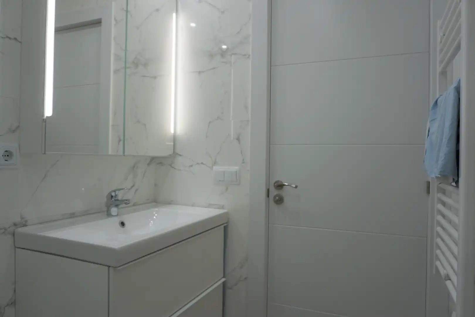 Bany de Apartament de lloguer en Madrid amb Calefacció i Moblat