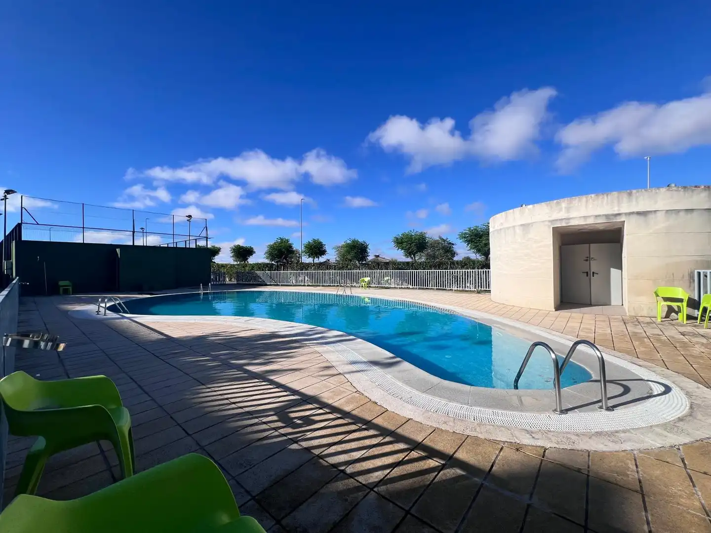 Piscina de Pis en venda en Cáceres amb Traster, Piscina i Moblat