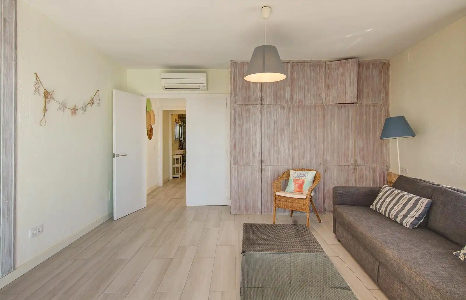 Sala d'estar de Casa adosada en venda en Palafrugell