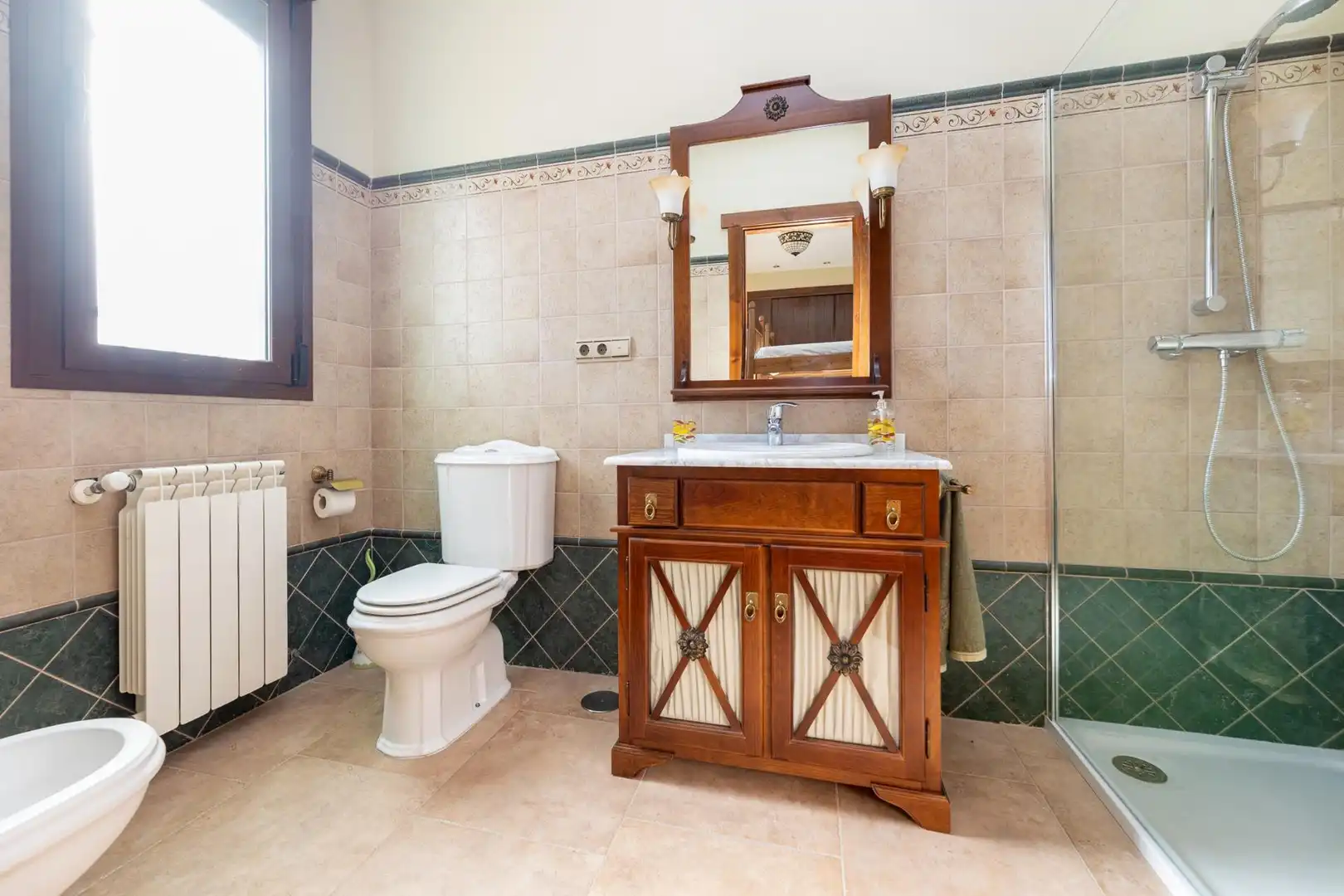 Bathroom of Houses for sale in Colomera  with Heating, Terrace and Storage room