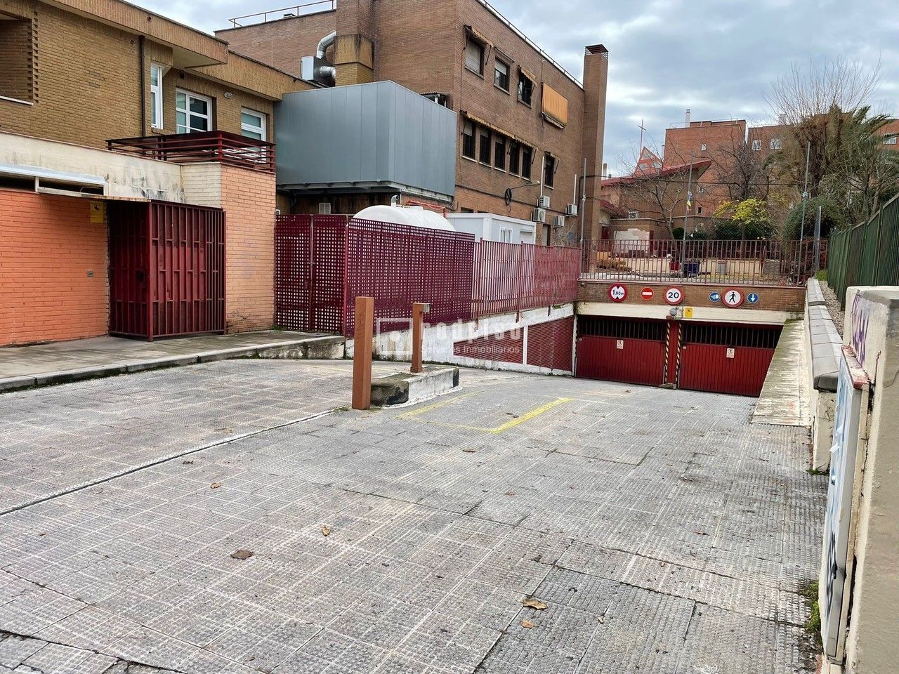 Aparcament de Garatge en venda en  Madrid Capital