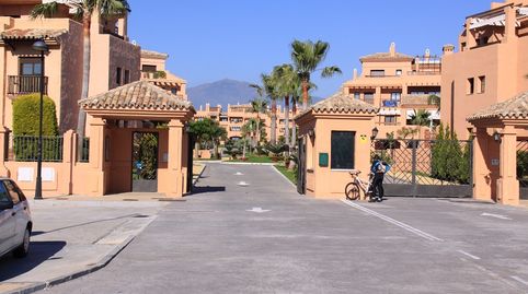 Foto 3 de Piso de alquiler en Calle Campo de Luna, Atalaya - Isdabe, Estepona