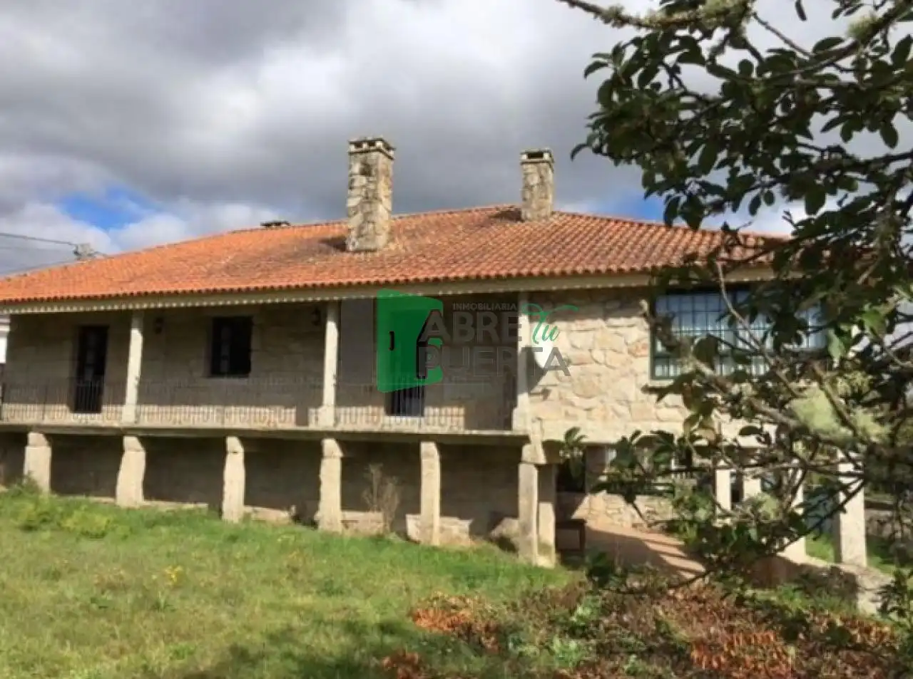 Vista exterior de Casa o xalet en venda en Coles amb Calefacció, Jardí privat i Terrassa